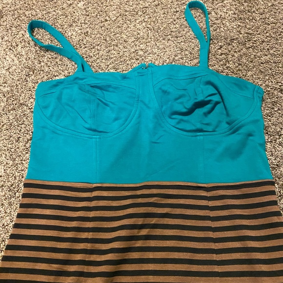 Cecico Women’s Sz M Dress - New without tags - Picture 2 of 4